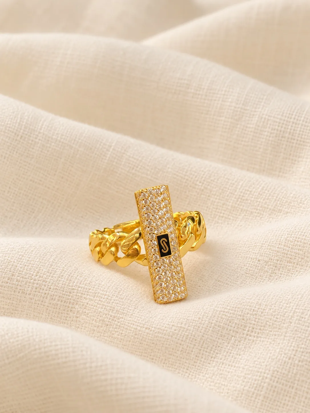 ئەنگۆستیلەی مۆناکۆ - Bayar Gold Erbil