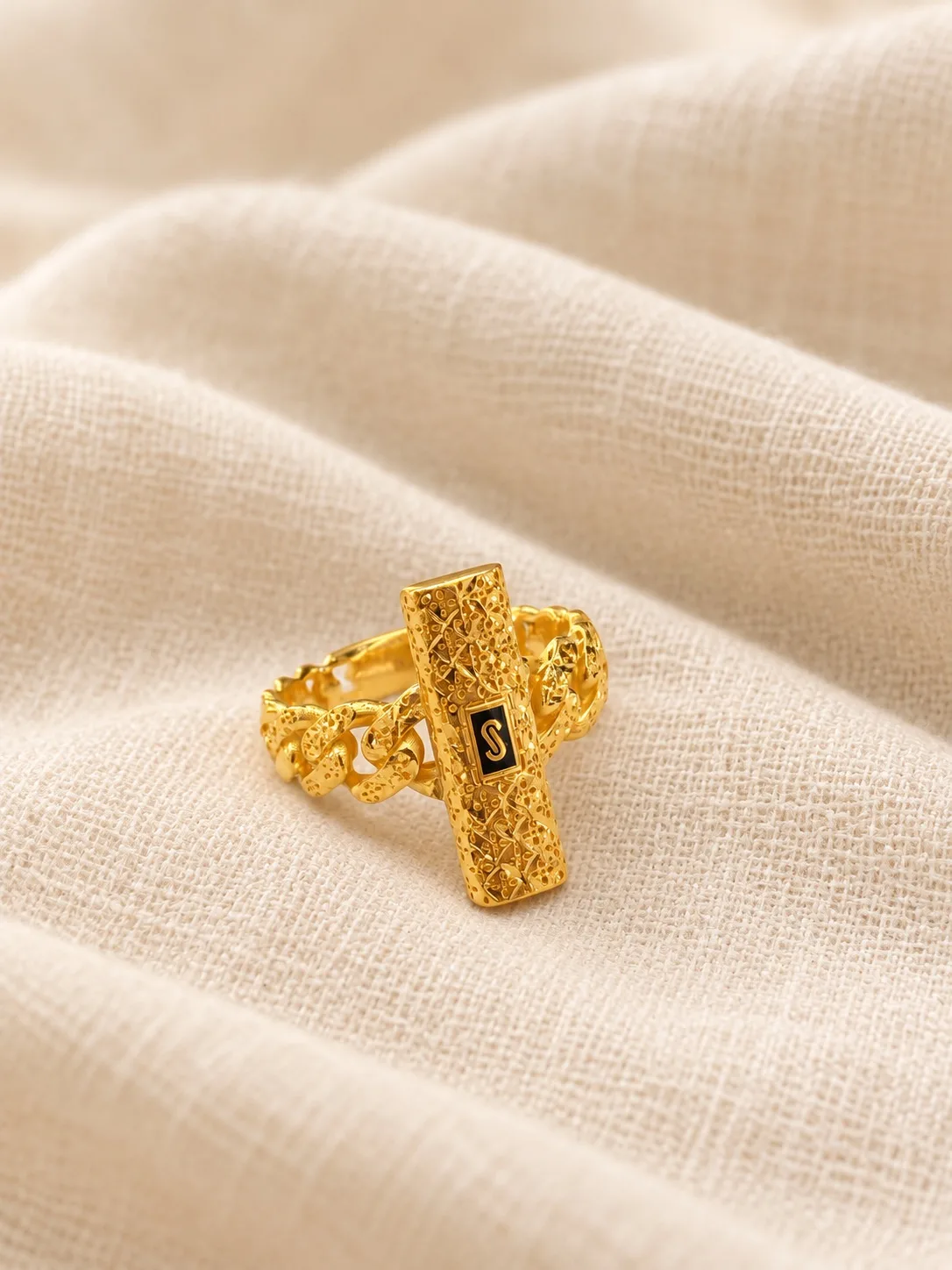 ئەنگۆستیلەی مۆناکۆ - Bayar Gold Erbil
